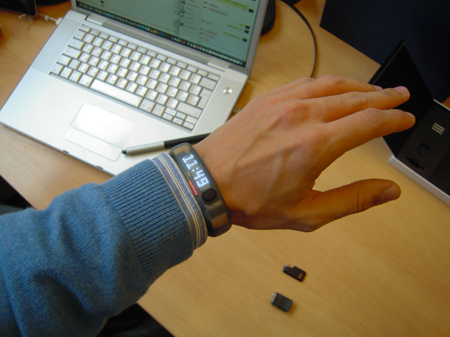 fuelband_clock.jpg