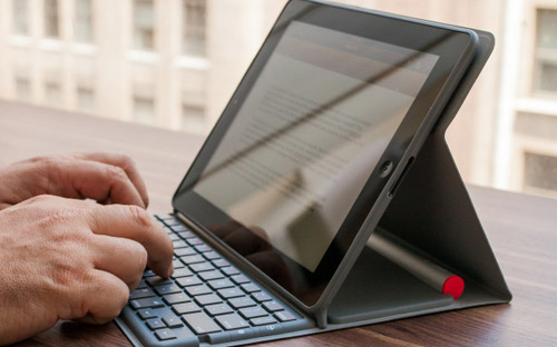 Apple может представить чехол-клавиатуру для iPad 5